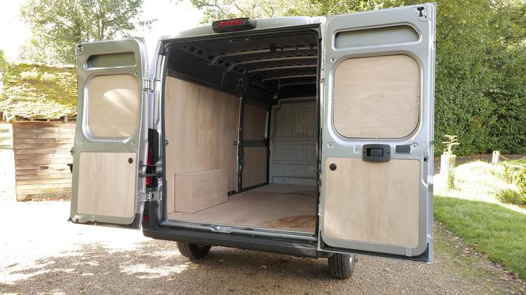 PEUGEOT e-BOXER 440 L3 205kW 110kWh Chassis Cab Professional Auto [22kW]